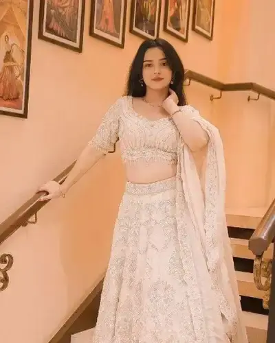 Escort Orai